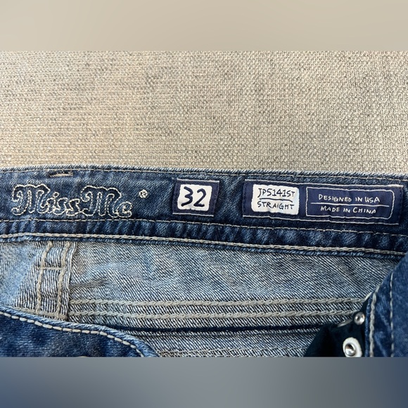 Miss Me straight cut women’s jean silver & jewel decor pockets 32 - Picture 4 of 6